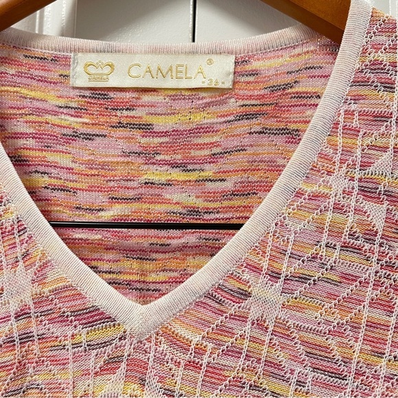 Vintage Camela Geometric Rainbow Knit V-Neck Tee Pink - Picture 4 of 13